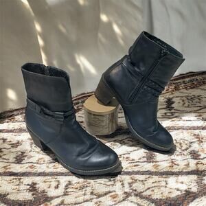 Umberto Raffini Black Leather Women’s US 9-9.5 EU 40 Ankle Boots Braided Accent